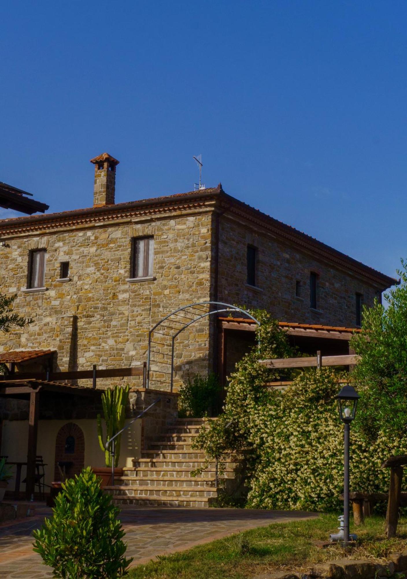 Agriturismo Piano Di Andrea Ostigliano Eksteriør billede